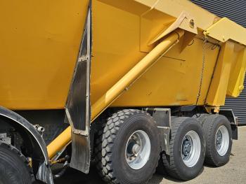 Volvo FMX 460 10x4 TIPPER / MINING